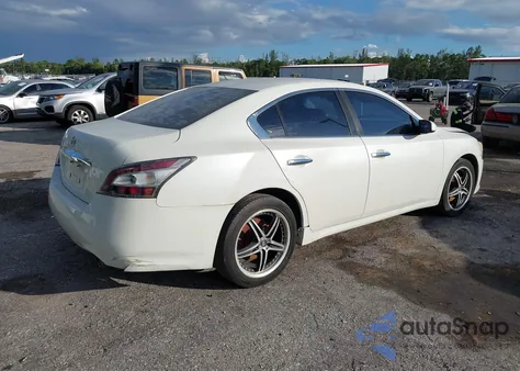 2014 Nissan Maxima 3.5 S z USA, uszkodzony, nr VIN 1N4AA5AP5EC489016